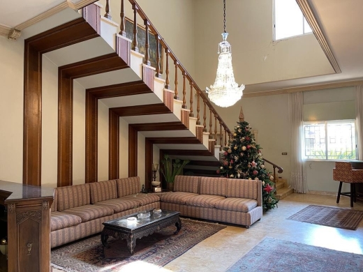 A Traditional Old House With Garden for Sale In Mansourieh — 4