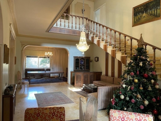 A Traditional Old House With Garden for Sale In Mansourieh — 13