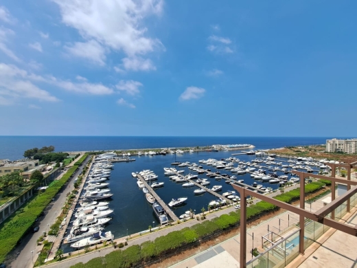 Luxurious Modern Apartment With Terrace for Sale In Waterfront Dbayeh — 11