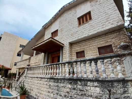 Spacious Traditional Villa On Land For Sale In Rabweh — 11