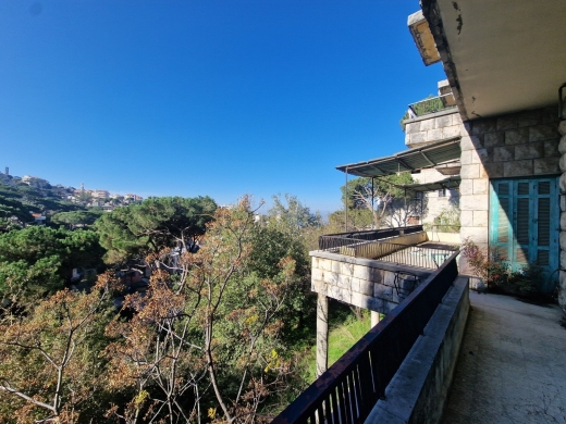 Land with Traditional Lebanese Old Building For Sale in Broumana — 2