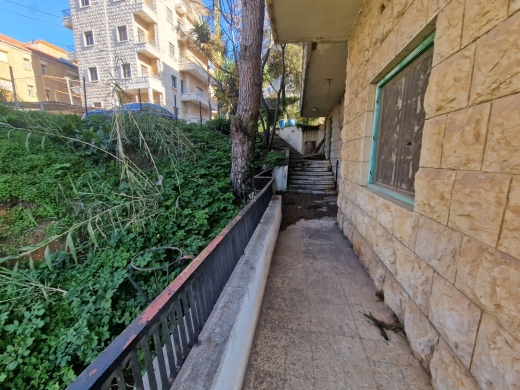 Land with Traditional Lebanese Old Building For Sale in Broumana — 5