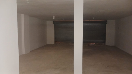 An Open Space Showroom for Sale In Naccache — 3