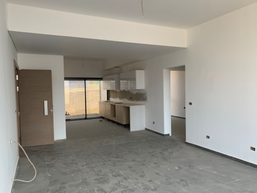 Apartment With A Large Garden for Sale In A Gated Community In Beit Meri — 2