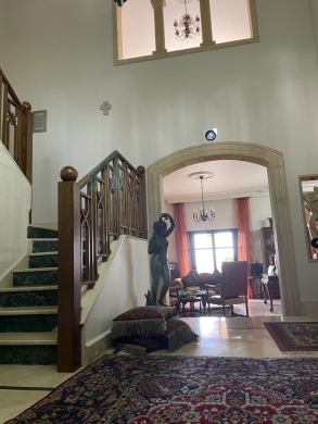 Unique & High-End Villa With Stunning View for Sale In Qornet El Hamra — 4