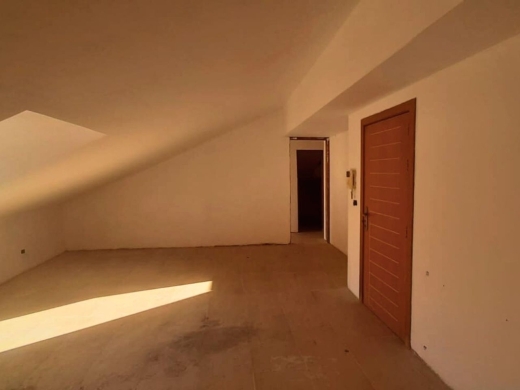 Spacious Duplex With Nice View For Sale In a Calm Area In Bsalim — 4