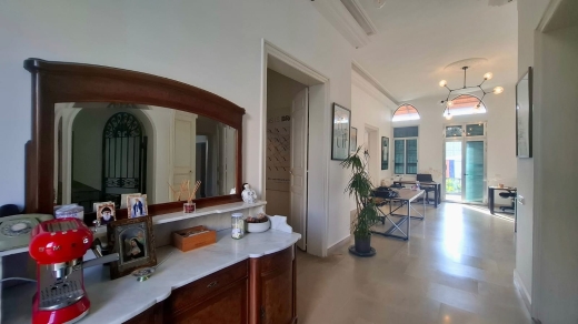 Land With Traditional Lebanese Old House For Sale In The Heart of Jbeil — 5