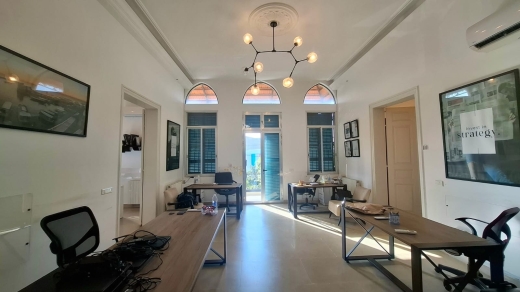 Land With Traditional Lebanese Old House For Sale In The Heart of Jbeil — 4