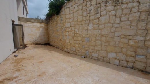 Spacious Apartment for Sale In Halat With A Beautiful View — 6