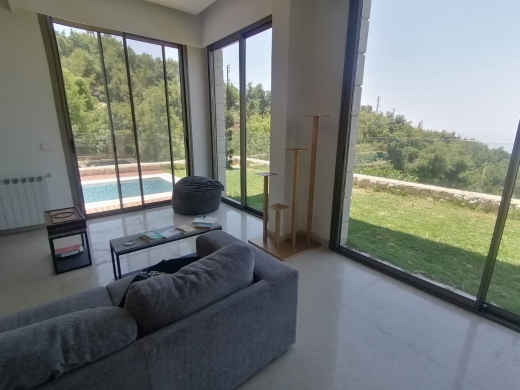 Furnished Villa with Garden for Sale in Aannaya