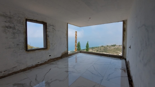 Apartment for Sale in Halat Overlooking a Beautiful Sea View