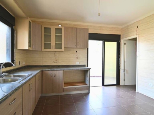 Spacious apartment for Sale in Hboub with a Stunning Sea View & a Garden — 3