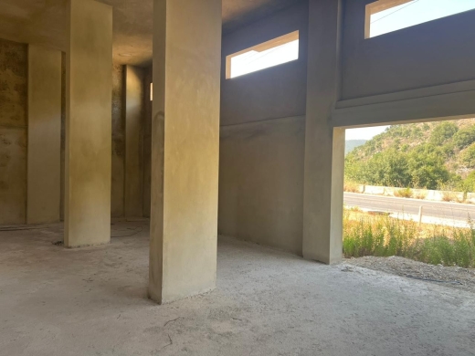 Land with a Building for Sale on Batroun - Tannourine Highway — 3