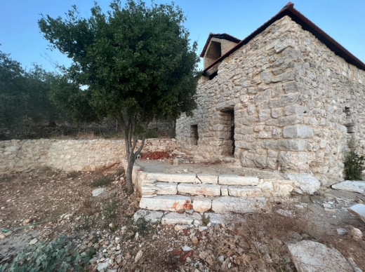 Old House For Sale in Chabtine, Batroun