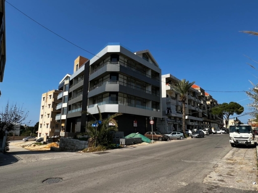 124 SQM Shop for Sale in Batroun in a Prime Location