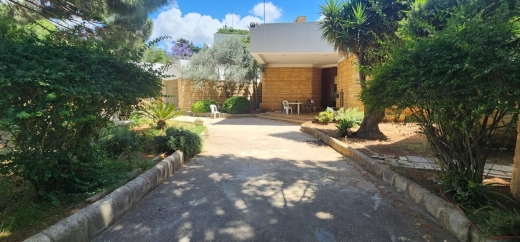 Furnished-Decorated Villa For Rent in a Calm Area in Yarzeh