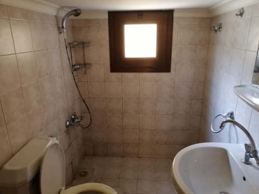 Traditional 2-Bedroom Apartment for Rent in Carre D'or Achrafieh — 5