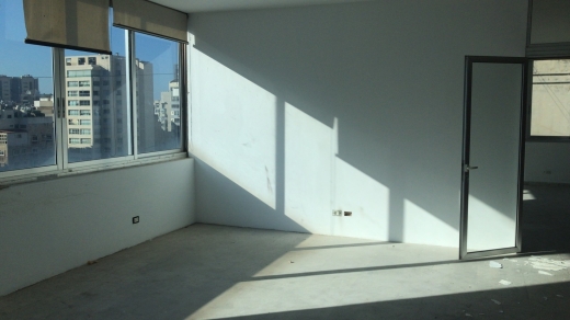 160 SQM Office for Rent in Verdun with Open View