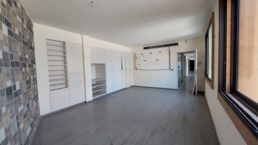400 SQM Office for Rent in Riad El Solh, Down Town - 24h Electricity!