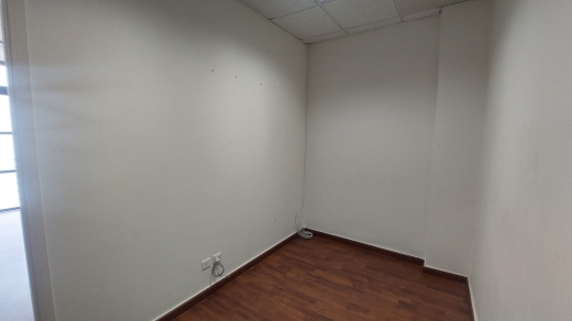 30 SQM Office for Rent in a Commercial Center in Down Town — 2