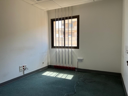 Building for Rent in Downtown — 5
