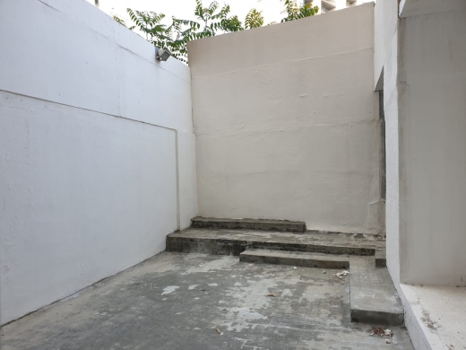 Office For Rent in Achrafieh, Zahret El Ehsen — 7