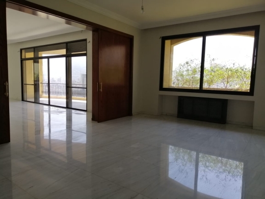 4-Bedroom Apartment with Beautiful Mountain View for Rent in Sioufi, Achrafieh — 2