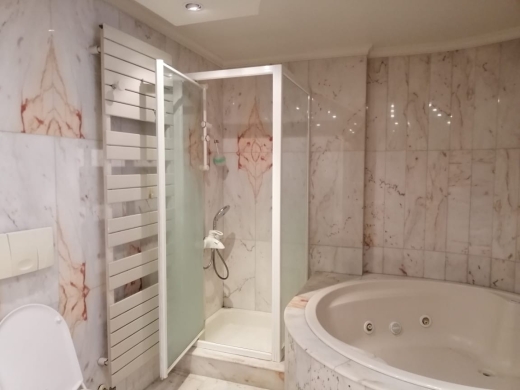 4-Bedroom Apartment with Beautiful Mountain View for Rent in Sioufi, Achrafieh — 12