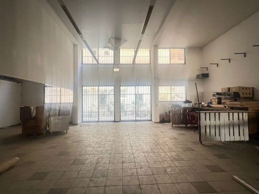882 SQM Showroom with High Ceiling for Rent in Achrafieh, Corniche Al Nahr