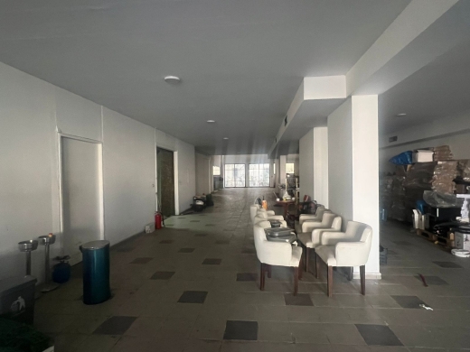 882 SQM Showroom with High Ceiling for Rent in Achrafieh, Corniche Al Nahr — 5
