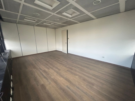 90 SQM Office for Rent in Hamra, Ras Beirut