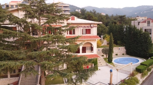 Stunning Furnished Villa with Pool & Garden for Rent in Ghazir