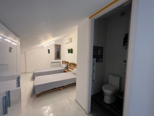 Fully Furnished Roof in Adma Safra With Terrace & Amazing View for Rent — 9