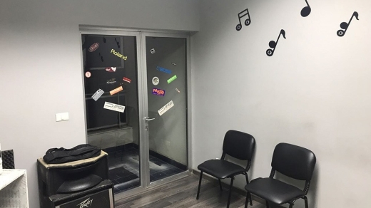 Excellent Condition Office For Rent in Jdeideh — 10