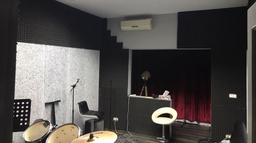 Excellent Condition Office For Rent in Jdeideh — 2