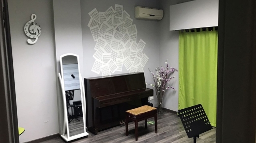 Excellent Condition Office For Rent in Jdeideh — 4