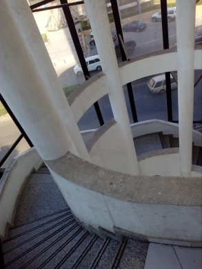 Showroom for Rent in Horsh Tabet