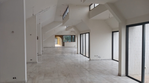 Spacious Showroom For Rent In Mtayleb