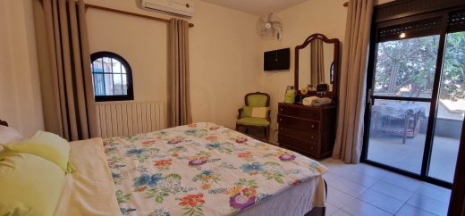 Guest House with a Pool for Rent in Batroun — 13
