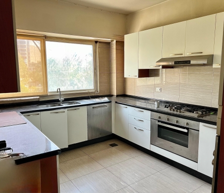 Commercial Space For Rent in Verdun, Beirut — 7