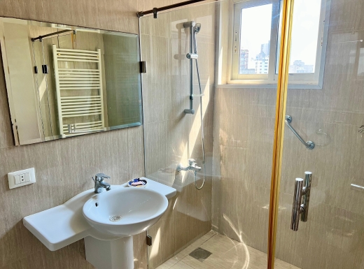 Commercial Space For Rent in Verdun, Beirut — 18