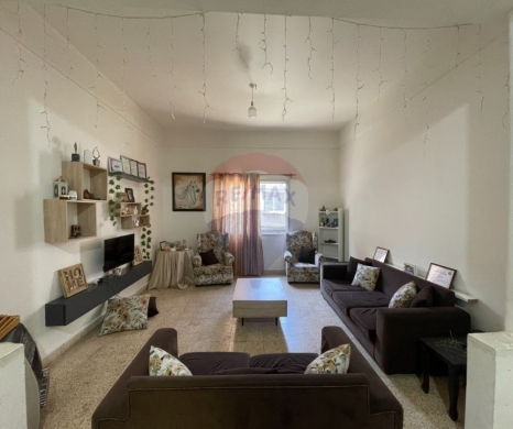 R9-3902 Apartment for Sale in Sahat El Nejme – Tripoli, 120 m²شقة للبيع في ساحة النجمة – طرابلس، 120 م²
