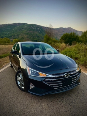 هيونداي النترا اس إي إل 2020 مميزة بلون جردوني أنيق | Hyundai Elantra SEL 2020