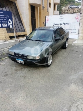Nissan sunny 1992