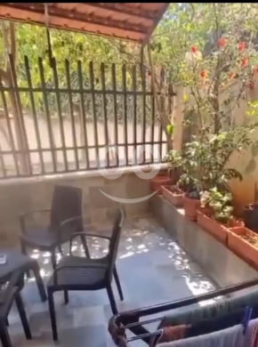 شقة أرضية للبيع في دوحة عرمون مع تراس ومسقوف قرميد | Ground Floor Apartment For Sale in Doha Aramoun