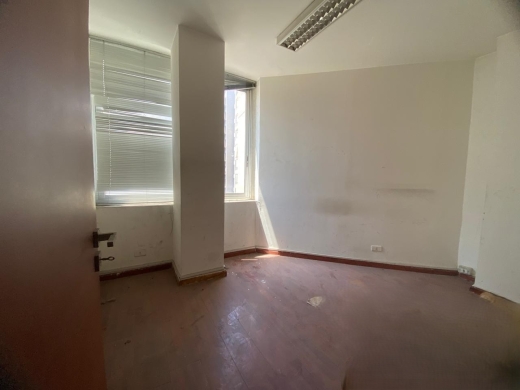 2 Offices For Sale in a Commercial Building in Verdun, Beirut — 5
