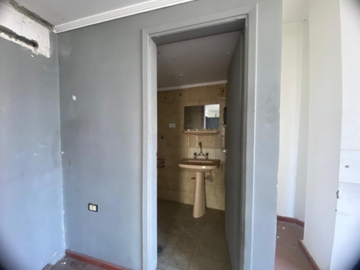 2 Offices For Sale in a Commercial Building in Verdun, Beirut — 8