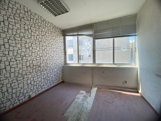 2 Offices For Sale in a Commercial Building in Verdun, Beirut — 4