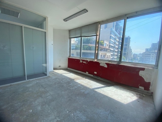 2 Offices For Sale in a Commercial Building in Verdun, Beirut — 2