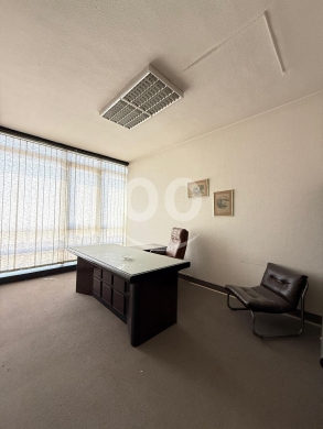 مكتب للإيجار في ساحة جونية 70م | Office for Rent in Jounieh Square 70sqm